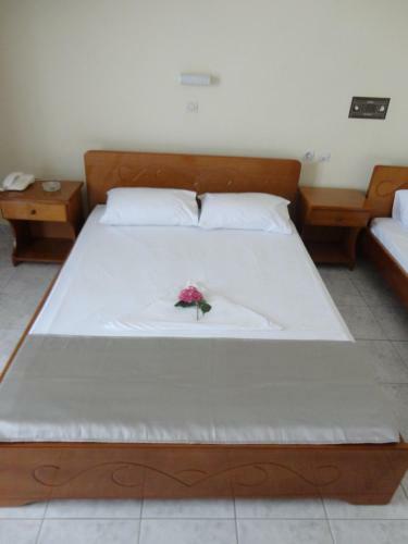 Hotel Montes Apartments & Studios