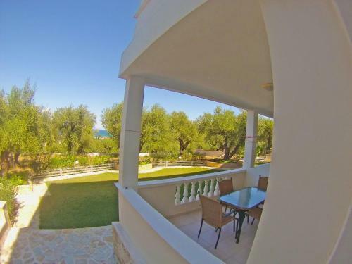 Pouliezos Koklanis Zante Apartments