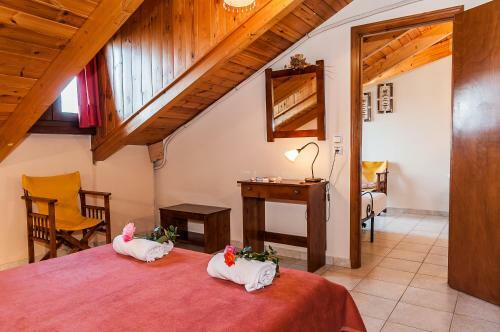Kavos Psarou Studios & Apartments