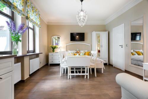 P&j Holiday Houses