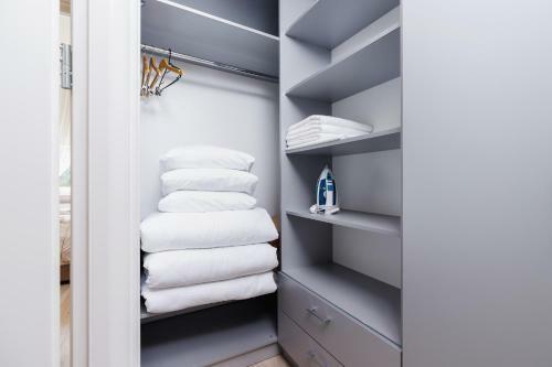 Modern Apartment Lubicz Krak�w By Renters