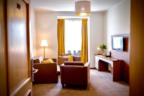 Hotel Nadodrza?ski Dw�r - Nowa S�l