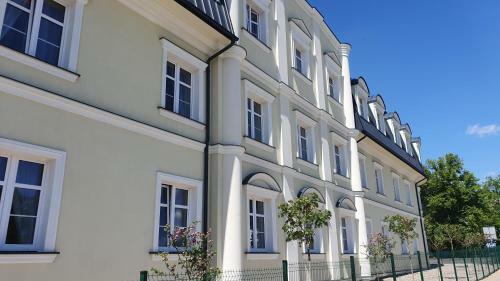 Hotel Nadodrza?ski Dw�r - Nowa S�l
