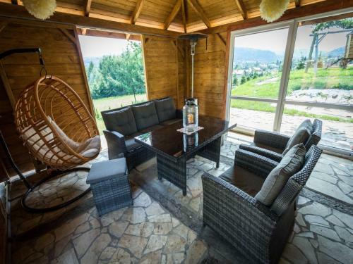 Cosy Chalet In Posada G�rna With Fireplace