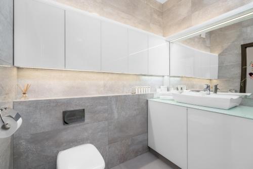 Apartments Poznan Towarowa By Renters