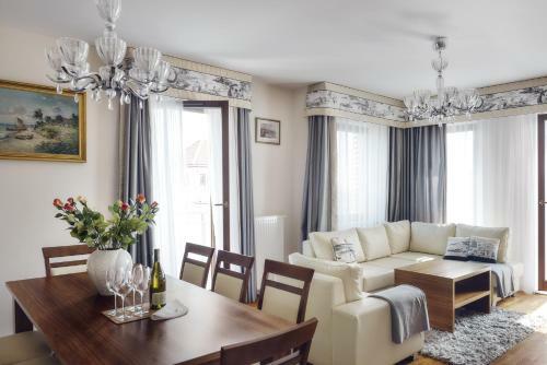 Empire Apartment By Renters Prestige