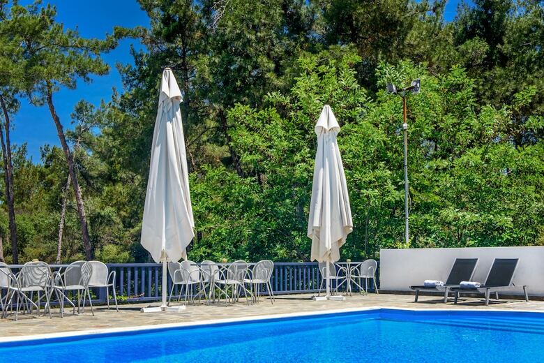 Leandros Hotel