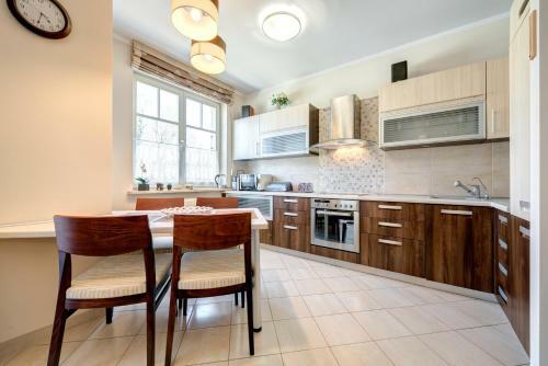 3 City Apartments - Patio Mare