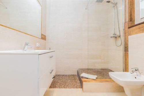 Apartments Niepodleg?o?ci 739 By Renters