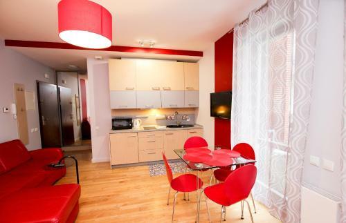 Visit Baltic- Ba?tycka, Apartament Laura