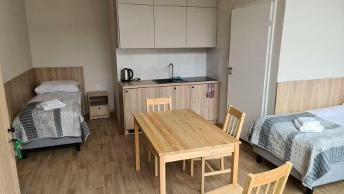 Hostel Hotel Pracowniczy R�?y Wiatr�w