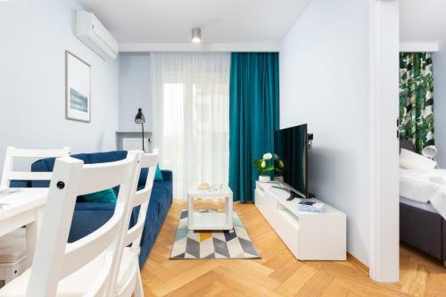 Mokotow Business Center Apartments By Renters