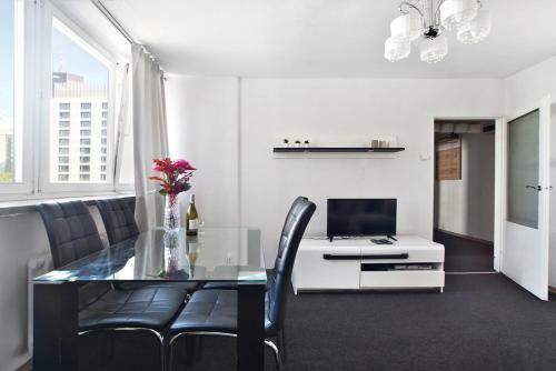 Warsaw Financial Center Serviced Apartments P&o