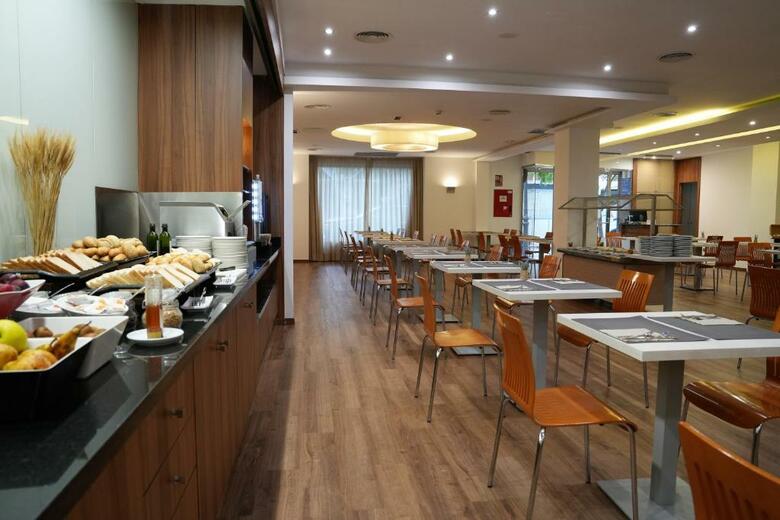 Hotel Port Feria Valencia