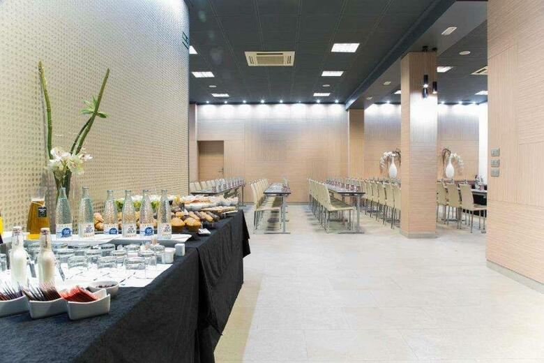 Hotel Port Feria Valencia