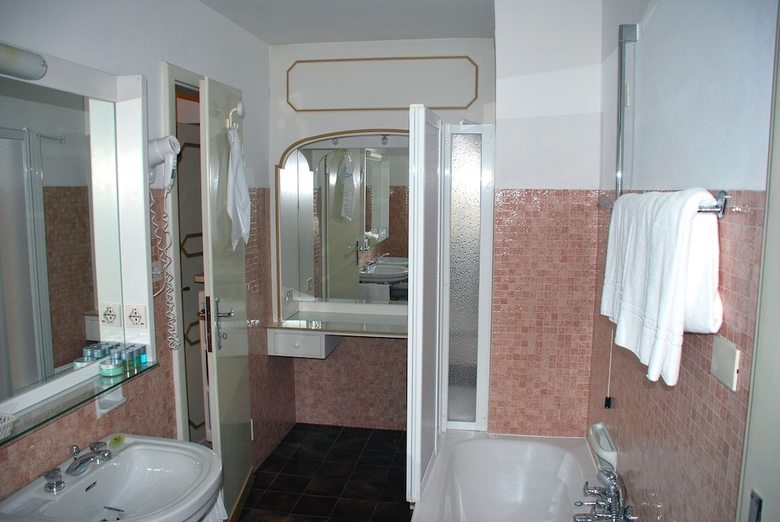 Hotel De La Poste