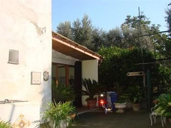 Hotel Mami Camilla(.)