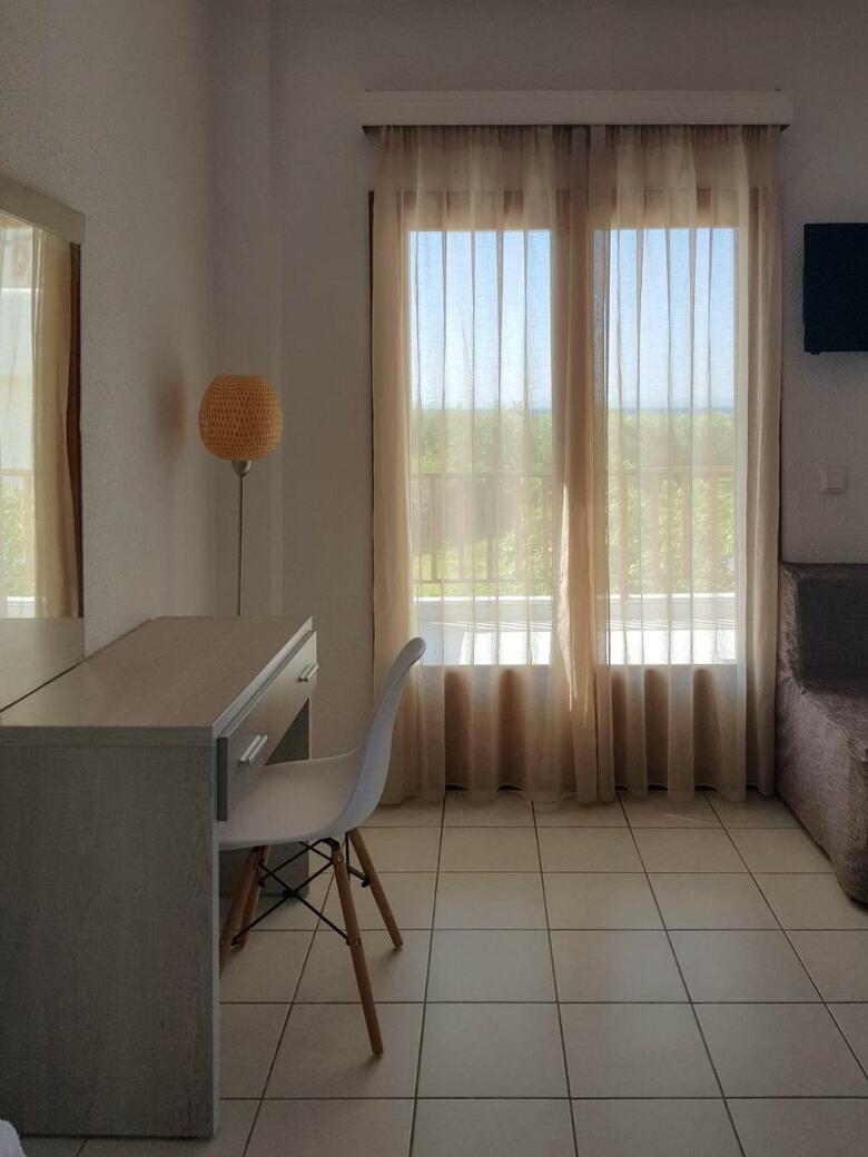 Aparthotel Alkinoos Beach Hotel