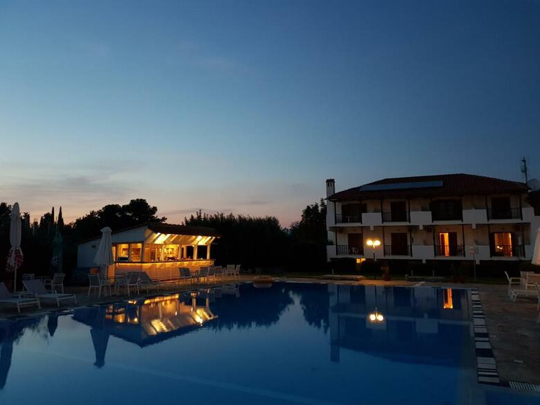 Aparthotel Alkinoos Beach Hotel