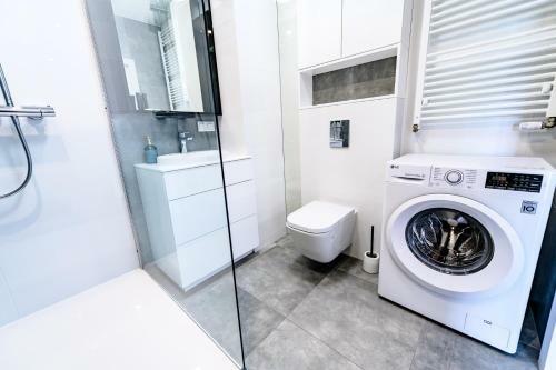About Art Apartments
