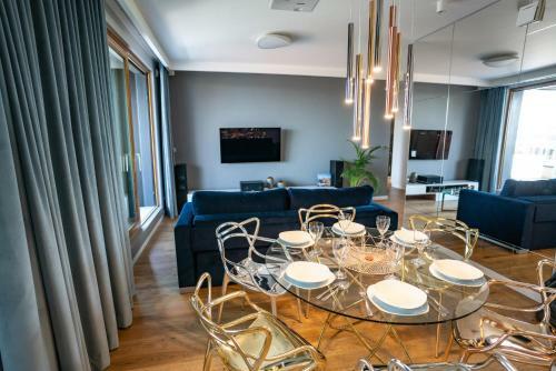 About Art Apartments