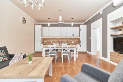 Apartments Wroc?aw City Center By Renters