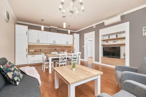 Apartments Wroc?aw City Center By Renters