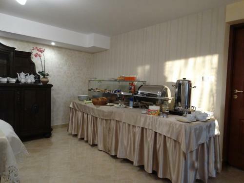 Bed & Breakfast Hotelik Pod Lwami