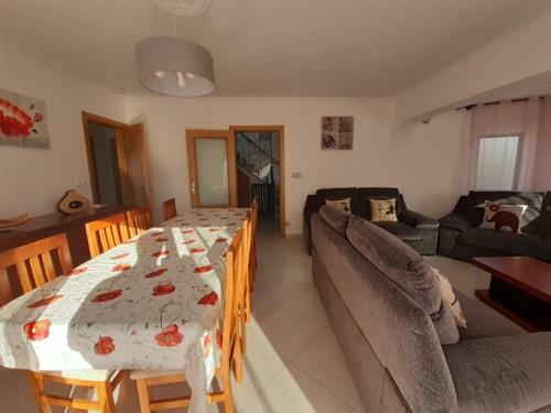 Amazing Modern Francis Villa With Pool