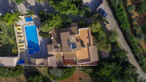 D Alma Villa Maximo
