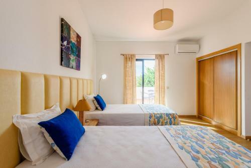 Villa Protea - 5 Bedroom, Beach, Air-con, Wifi