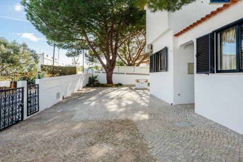Villa Protea - 5 Bedroom, Beach, Air-con, Wifi