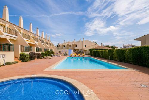 Villa Lorenzo - Walking Distance To Beach
