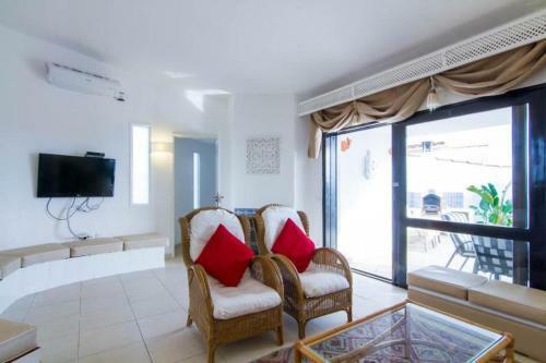 Villa 2, Cozy On Oura Beach, Albufeira