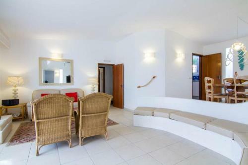 Villa 2, Cozy On Oura Beach, Albufeira