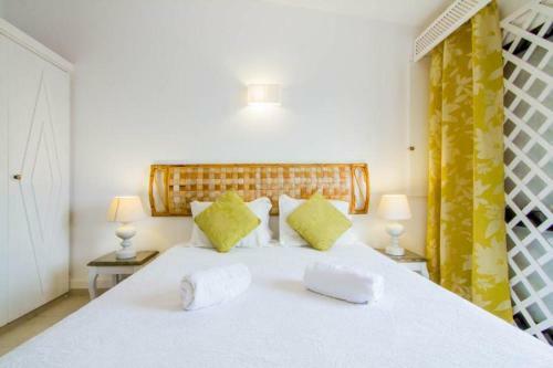 Villa 2, Cozy On Oura Beach, Albufeira