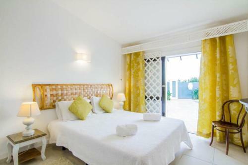Villa 2, Cozy On Oura Beach, Albufeira