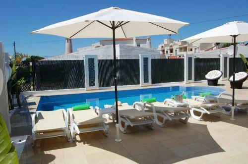 Villa 2, Cozy On Oura Beach, Albufeira