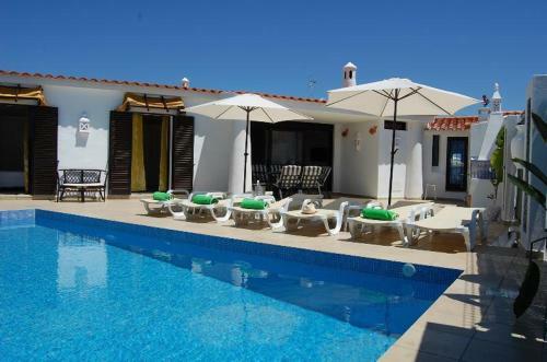 Villa 2, Cozy On Oura Beach, Albufeira