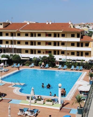 Oura Apartamentos