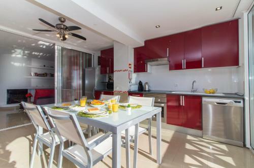 Aveiros Beach Apartment - D�alma Poncet
