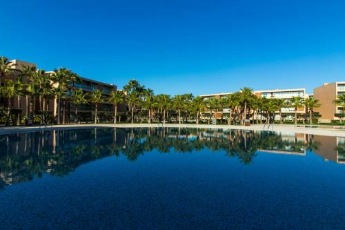 Apartment Salgados Beach- D�alma Garden View