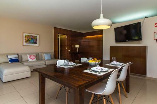 Apartment Salgados Beach- D�alma Garden View