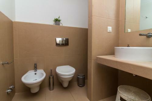 Apartment Salgados Beach- D�alma Garden View