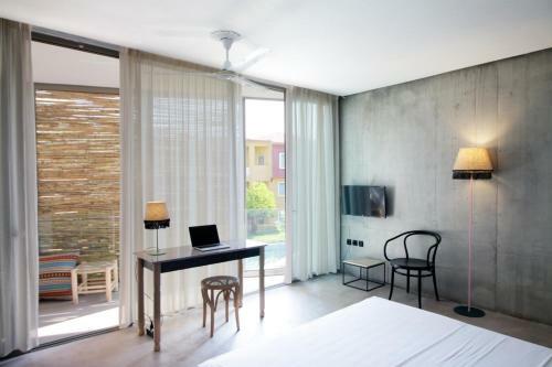 Despotiko Apt. Hotel & Suites