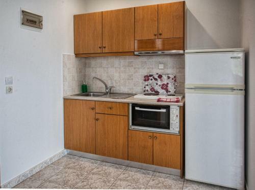 Chrisanthi Studios & Apartments