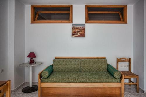 Chrisanthi Studios & Apartments
