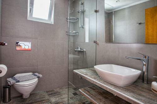 Chrisanthi Studios & Apartments