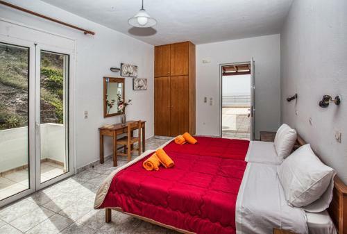 Chrisanthi Studios & Apartments