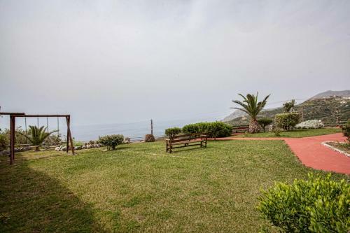 Chrisanthi Studios & Apartments